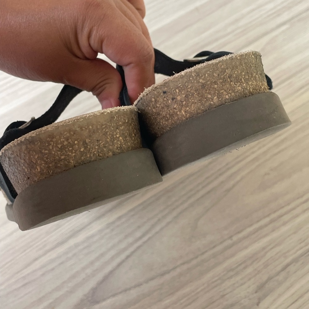 Mephisto Women's Black and Tan Sandals - Picture 8 of 10